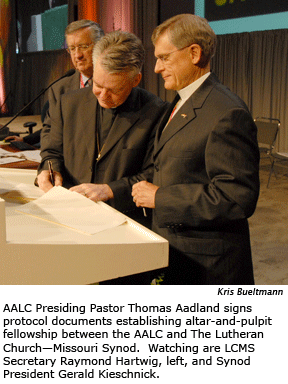 AALC signing lg