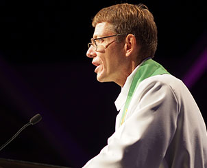 The Rev. Alexey Streltsov of the Siberian Evangelical Lutheran Church preaches during Midday Prayer on Tuesday at the LCMS Convention. (LCMS Communications)