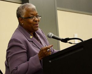 Keynoter Dr. LuJuana Butts addresses convention-goers at a Special Interest Luncheon. (Lutheran Women's Missionary League/BBM Photo)