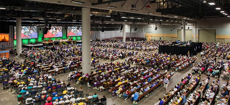 More than 4,600 people gather at the 36th Biennial Convention of the Lutheran Women’s Missionary League in Des Moines, Iowa. (LCMS Communications/Erik M. Lunsford)