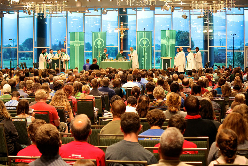 Participants in this summer’s Higher Things conference at Colorado State University in Fort Collins gather July 29 for the closing Divine Service. (Higher Things/Ann Osburn)