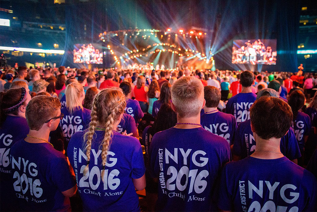 Participants gather for a Mass Event in the Mercedes-Benz Superdome during the 2016 LCMS Youth Gathering in New Orleans (LCMS/Erik M. Lunsford)
