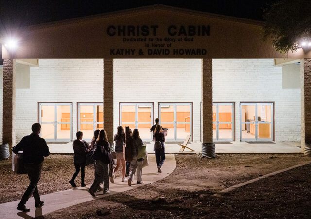 Young adults, including students from University Lutheran Chapel in College Station, Texas, arrive for a winter retreat held in February at Camp Lone Star in La Grange, Texas. (LCMS/Erik M. Lunsford)